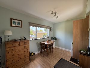 BREAKFAST ROOM- click for photo gallery
